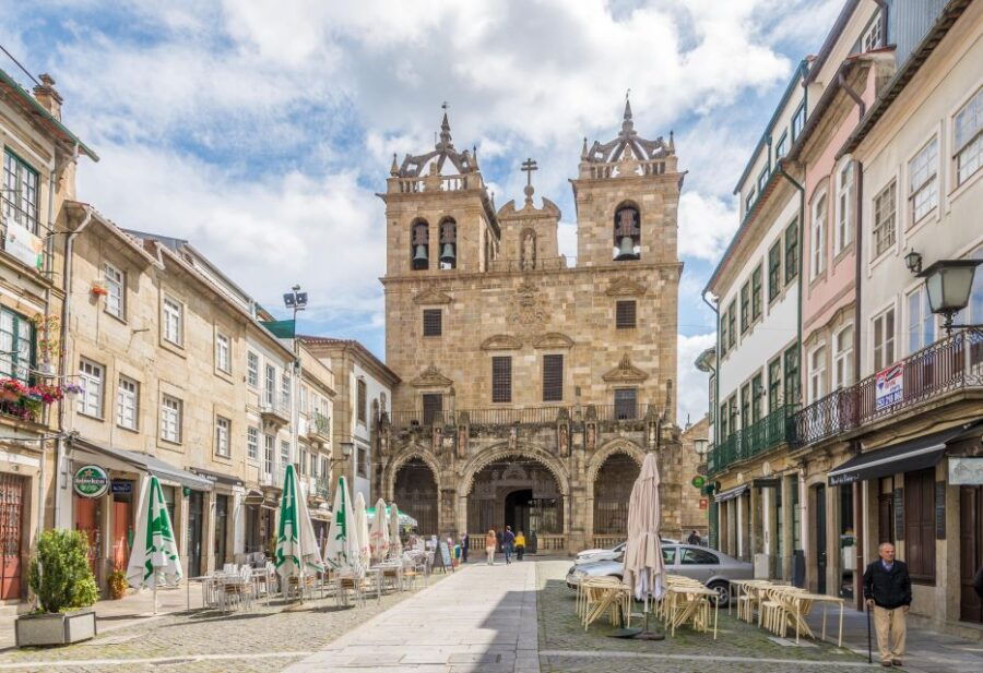 Minho: Private Braga and Guimarães Tour - Good To Know