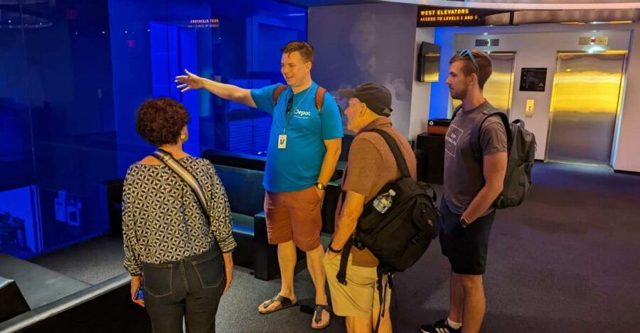 Minneapolis: Skyway Walking Tour With Drinks