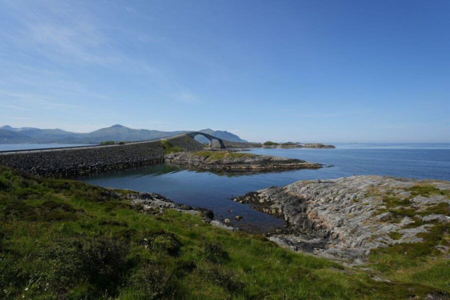 Molde – Atlantic Ocean Road & Varden Audio Guide Bus Tour