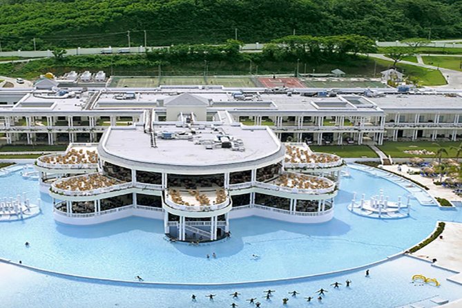 Montego Bay Shore Excursion: Grand Palladium Resort and Spa Luxury Beach Day Pass