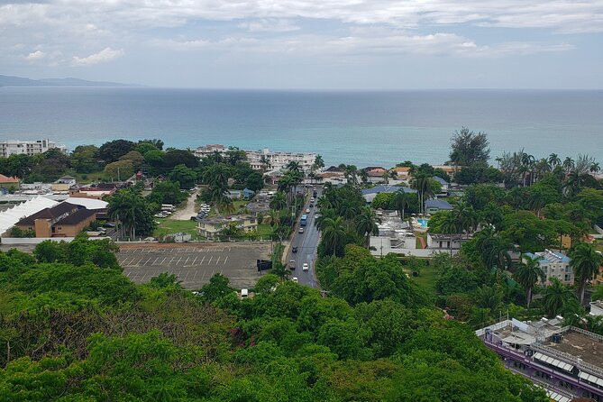 Montego Bay Tour, Souvenir Shopping & Beach Club
