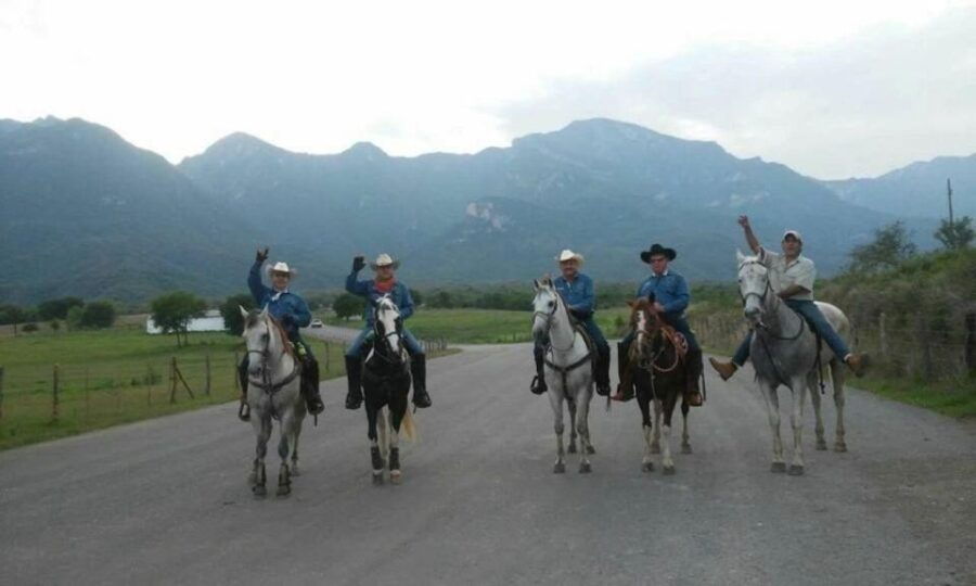 Monterrey: Horseback Riding Tour in Santiago, Pueblo Mágico