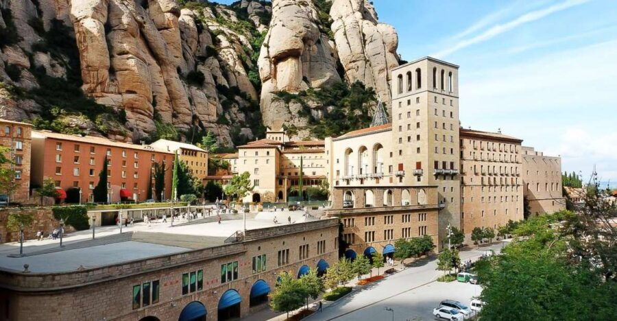 Montserrat: Private 5-Hour Tour From Barcelona - Good To Know