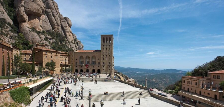 Montserrat: Private Half-Day Tour From Barcelona - Good To Know