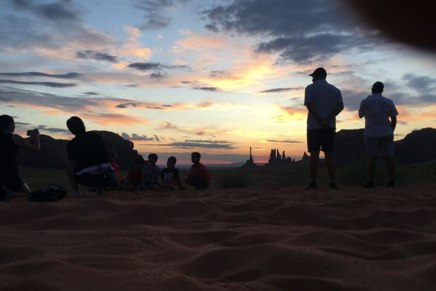 Monument Valley: Sunset Tour With Navajo Guide - Good To Know