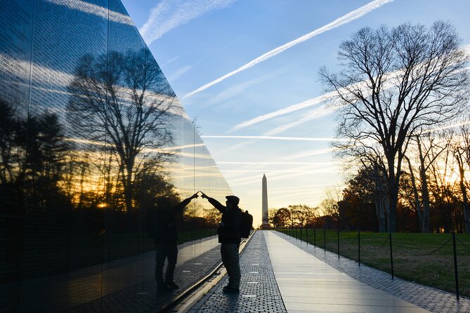 Moonlight Small Group Walking Tour of DC Monuments
