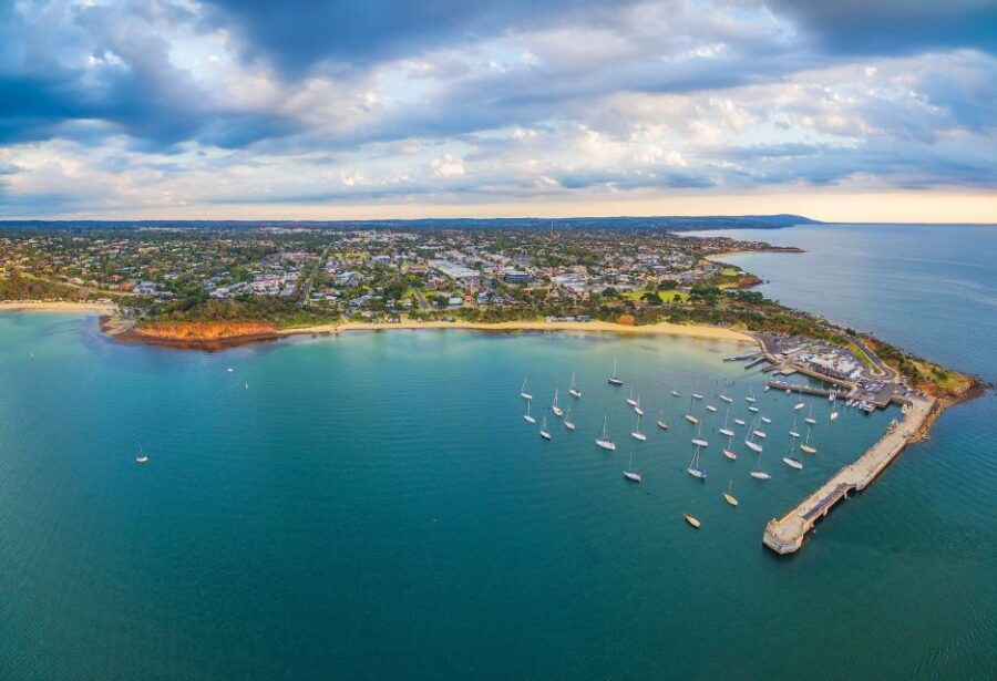 Mornington Peninsula Winery Bus Tour With Lunch & Wine