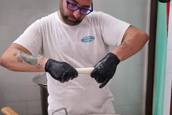 Mozzarella Live Show & Tasting in a Cheese Factory - Good To Know