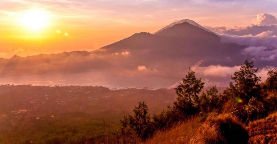 Mt. Batur Sunrise Hike With 1-Night Stay in Kintamani