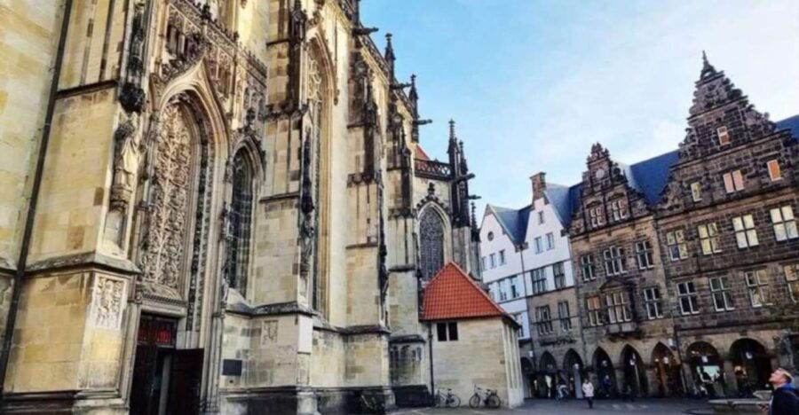 Muenster: Old Town Detective Smartphone Scavenger Hunt - Good To Know