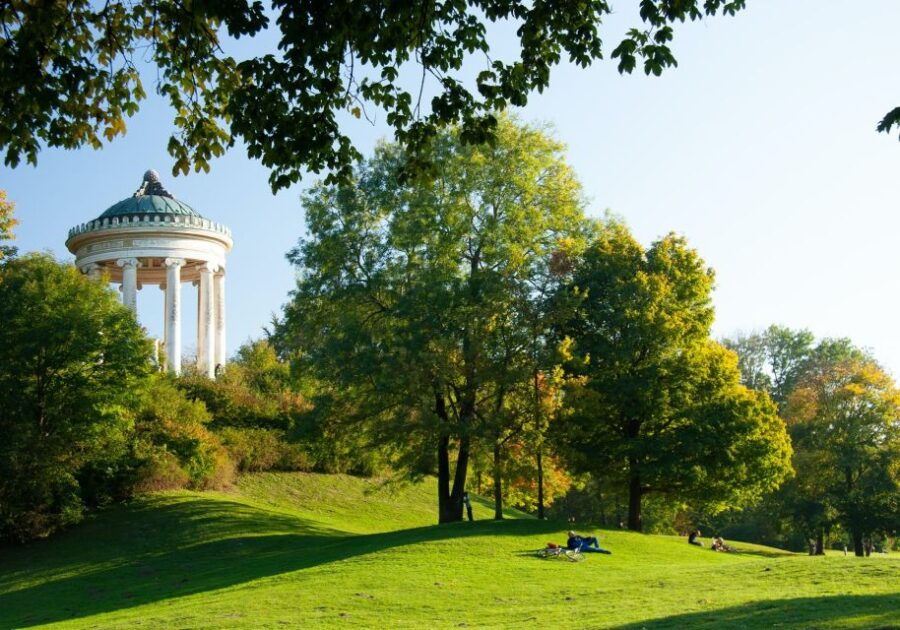 Munich: Must-See Landmarks & Attractions Self-Guided Tour