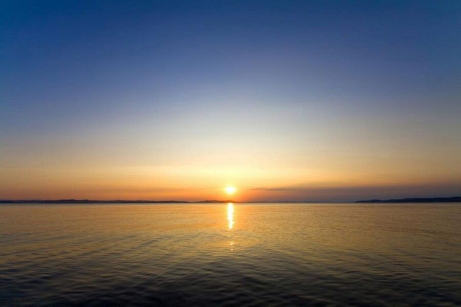 Mykonos: Semi-Prive Aegean Sunset Cruise With Mykonian Snack
