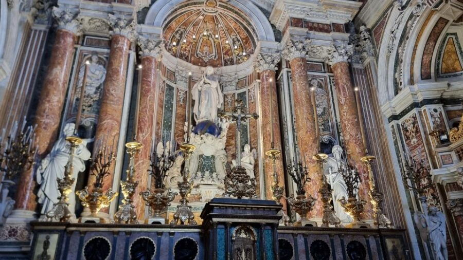 Naples: Monuments and Historic District Self-Guided Tour - Good To Know
