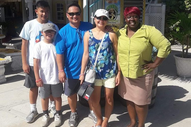 Nassau City Escape Transfer (One Way) - Confirmation and Accessibility