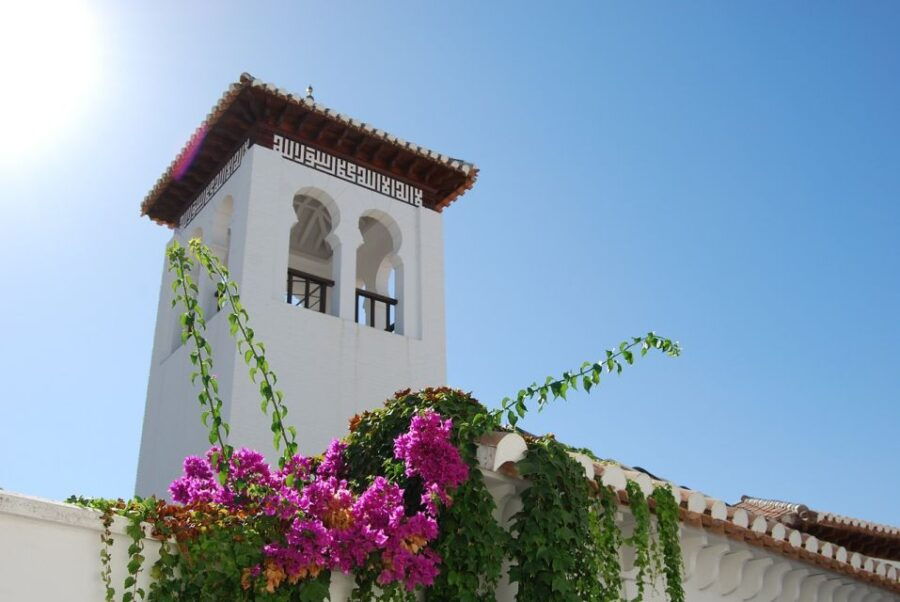Nerja/Torrox/Almuñécar: Granada Day Trip With Alhambra