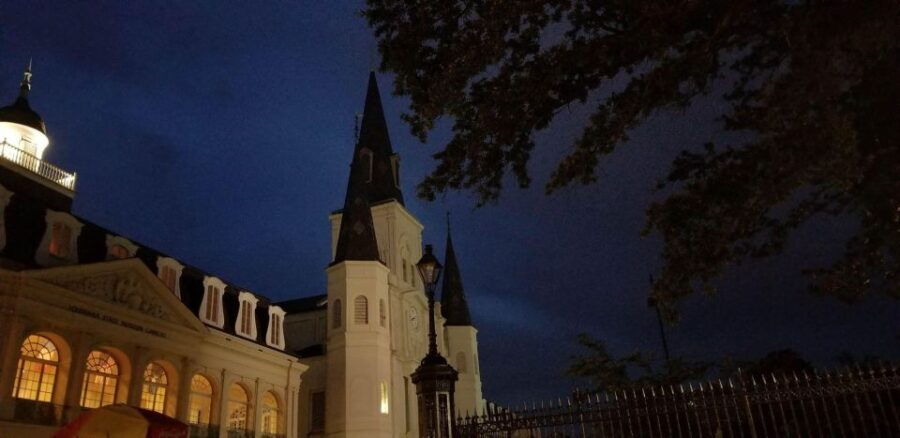 New Orleans: 2-Hour Walking Ghost Tour