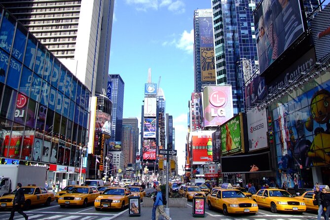 New York Airport JFK Round-Trip Private Transfer in SUV