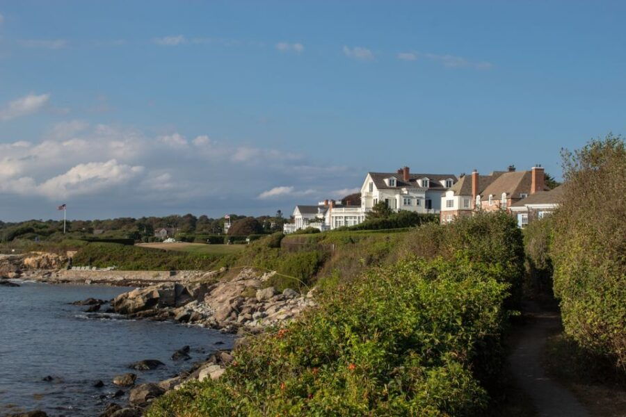 Newport, Rhode Island: Cliff Walk Gilded Age Audio Tour - Tour Experience