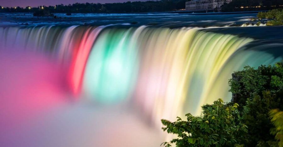 Niagara Falls, USA: Night Illumination Walking Tour