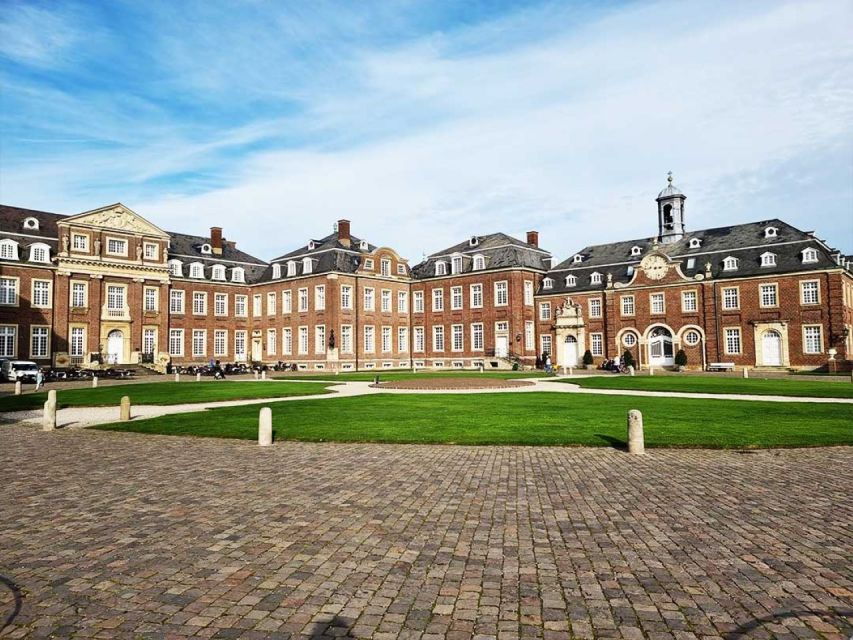 Nordkirchen: Castle Park and Castle Smartphone Game - Good To Know