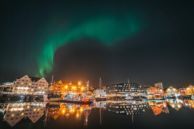 Northern Lights Chase With Free Photos