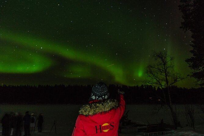 Northern Lights Hunting in Lappish Old Cottage - Good To Know