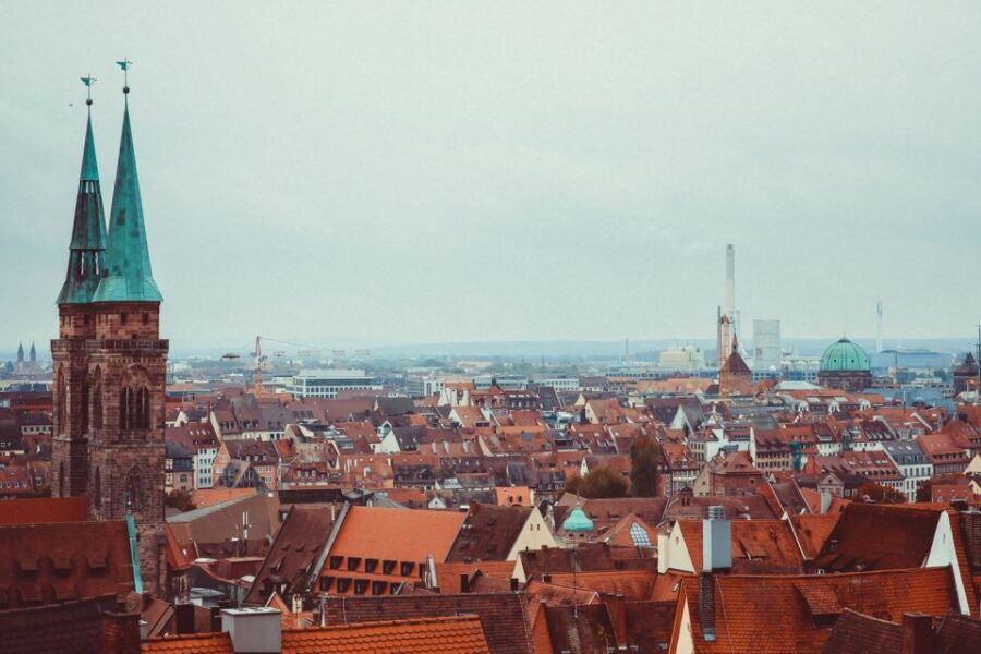 Nürnberg Oldtown: Smartphone Scavenger Hunt Sightseeing Tour