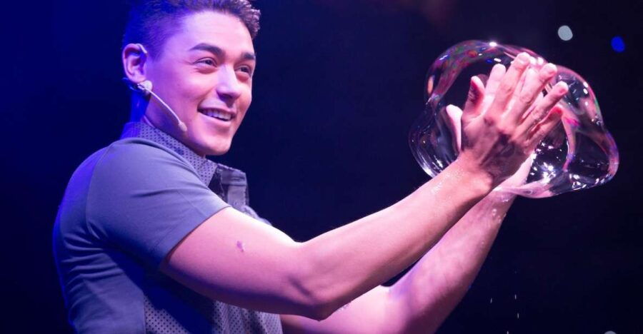 NYC: The Gazillion Bubble Show - Good To Know