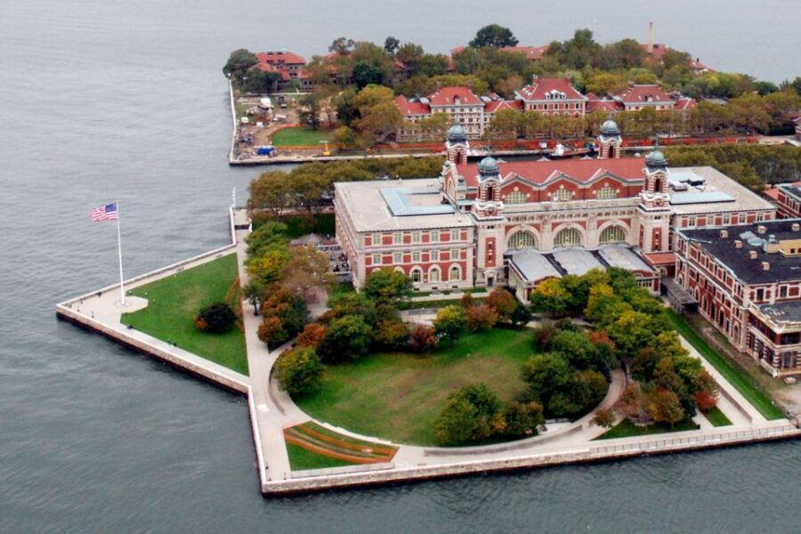 NYC: Wall Street and Financial District Walking Tour - Tour Duration and Flexibility