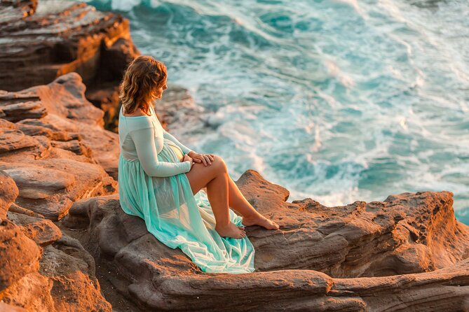 Oahu, Hawaii: Professional Cliffside Photography Session