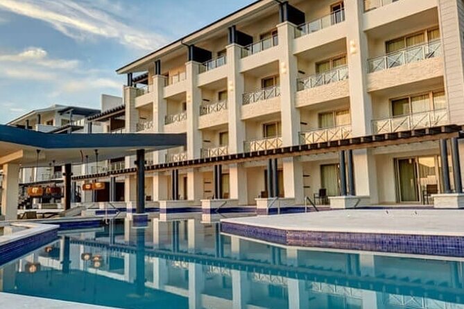 Ocho Rios Hotels Private Airport Transfer - Pricing and Booking Details