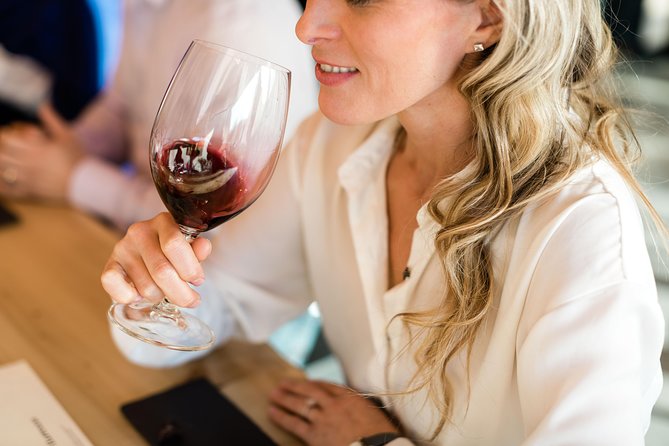 Okanagan Falls Wine Tour – Classic – 4 Wineries