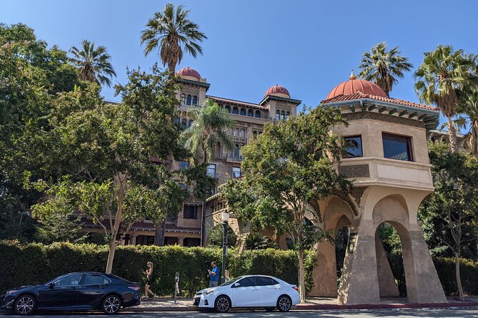 Old Pasadena Scavenger Hunt Walking Tour and Game - Meeting Point Details