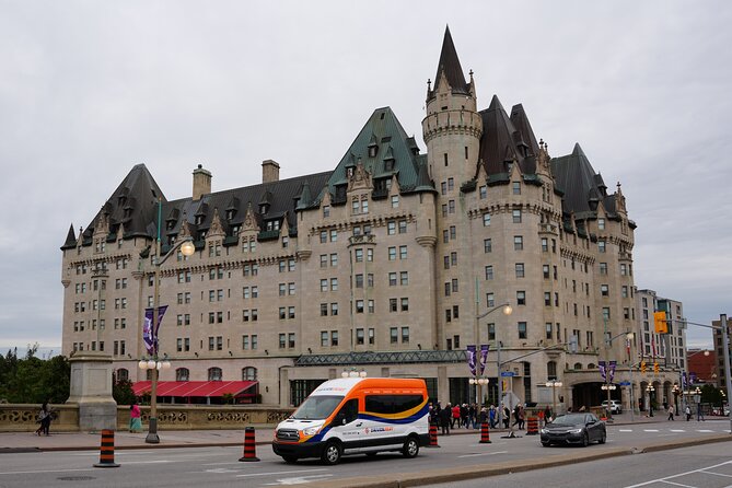 Ottawa Macdonald-Cartier Airport YOW Private Arrival/Departure Shuttle Transfer