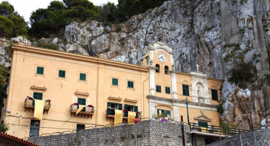 Palermo: Guided Trekking Tour to Mount Pellegrino