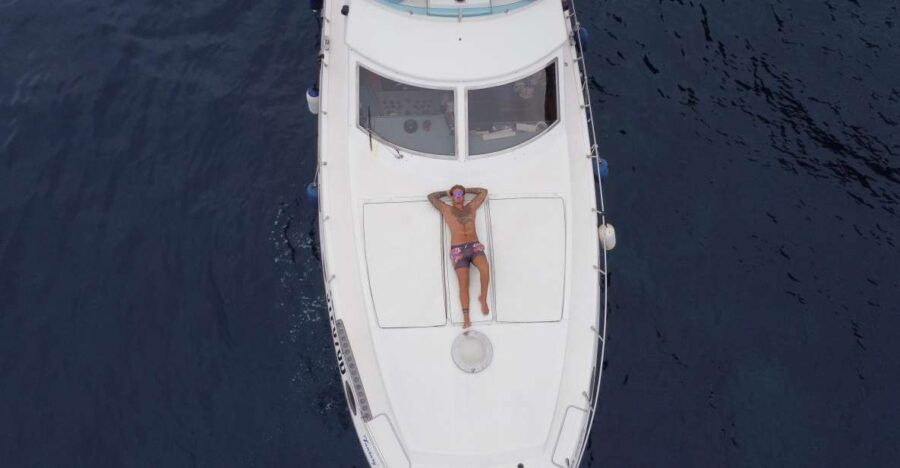 Pantelleria Island: Isola Tour in Yacht With Simone & Luck