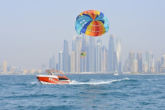 Parasailing in Dubai: Soar High Above the Arabian Gulf