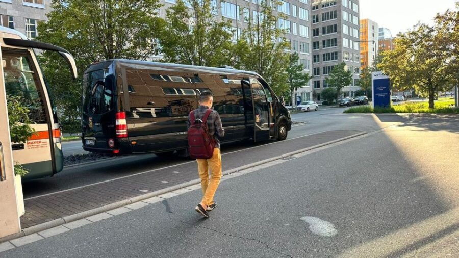 Paris City Day: Big Group From 6 to 15 Pax With Local Guide - Good To Know