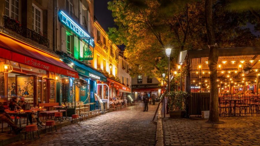 Paris: Montmartre Private Guided Walking Tour