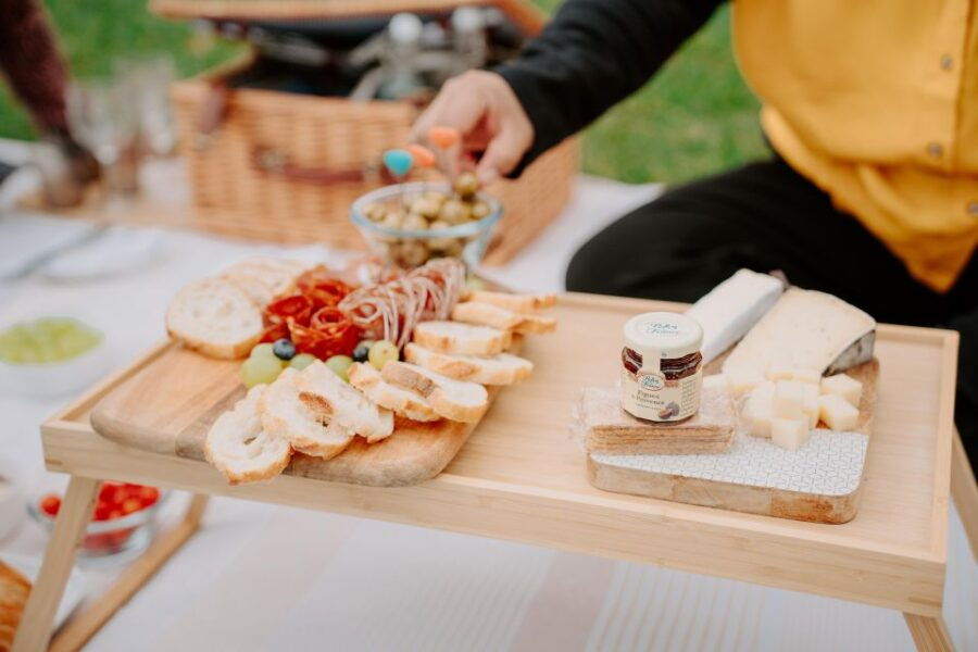 Paris: Picnic Experience in Front of the Eiffel Tower - Good To Know