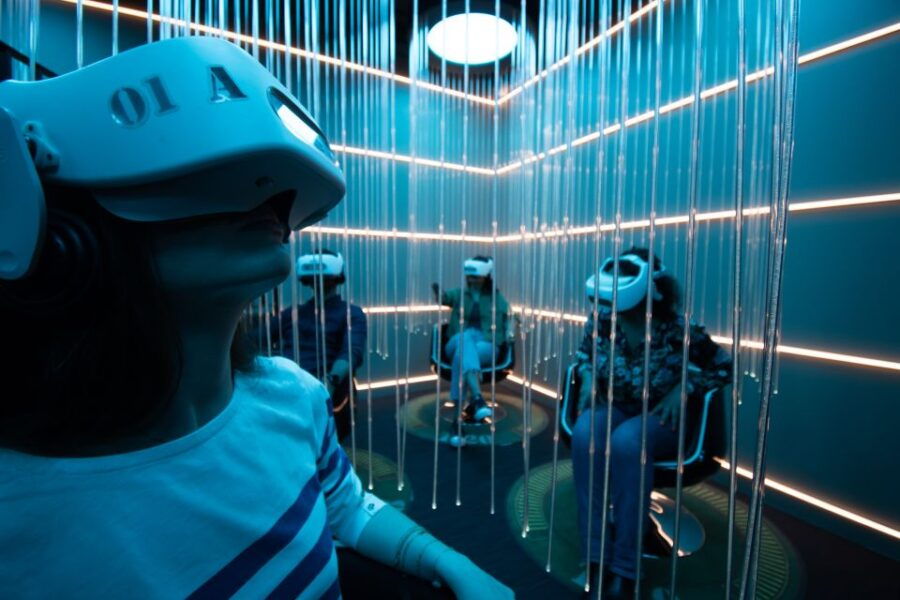 Paris: Pyramids Fly Over VR Activity & Self-Guided City Tour - Good To Know