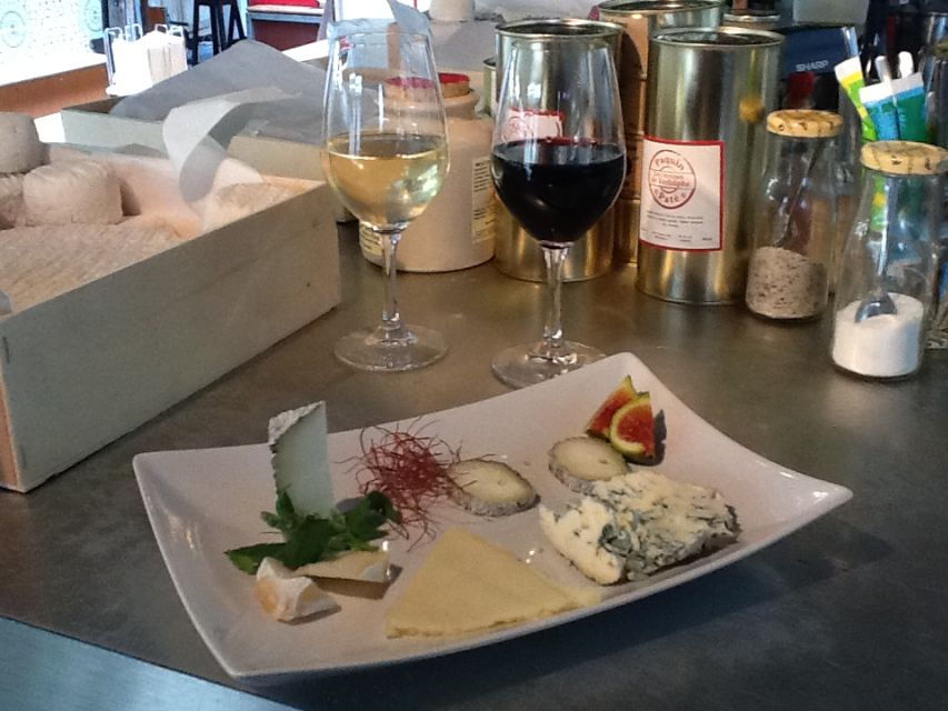 Paris: Small-Group Cheese and Wine Tasting in Le Marais