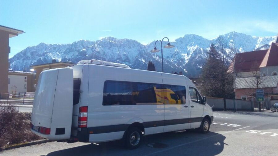 Passau: Private One-Way Transfer to Prague - Good To Know