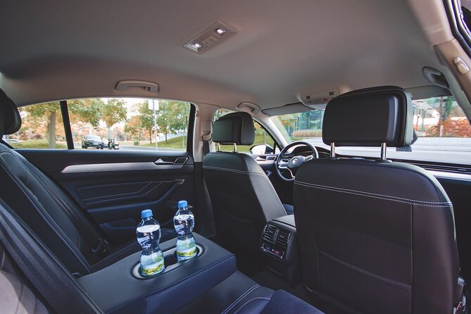Passau to Prague - Private Transfer by LIMOUSINE 31pax