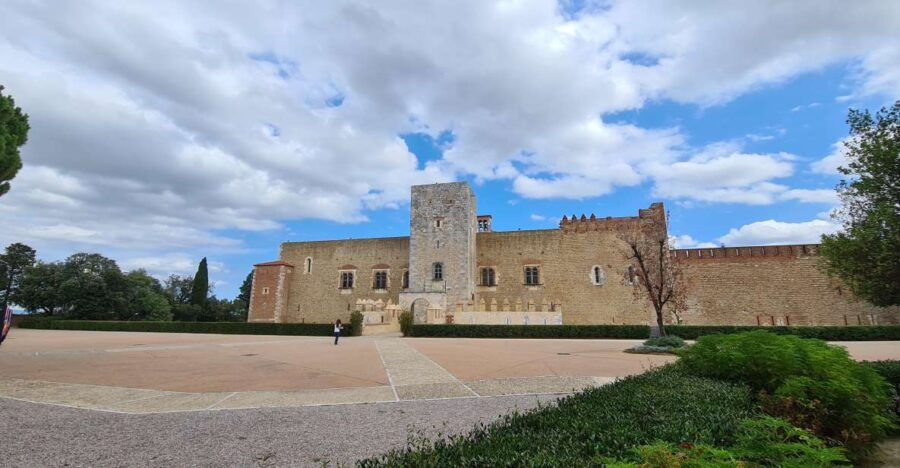 Perpignan : 1h Quick Tour for Small Group