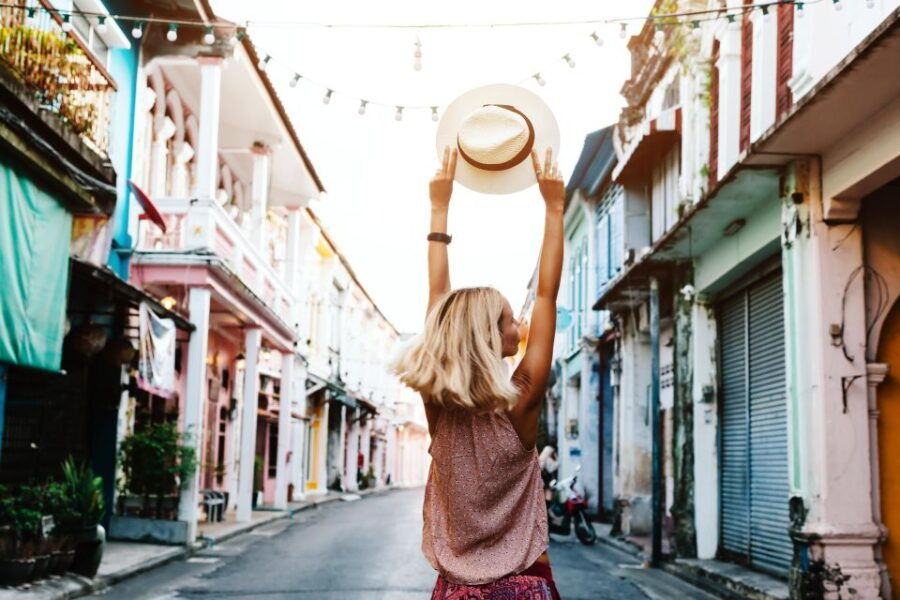 Phuket: Private Photoshoot at Old Town - Good To Know