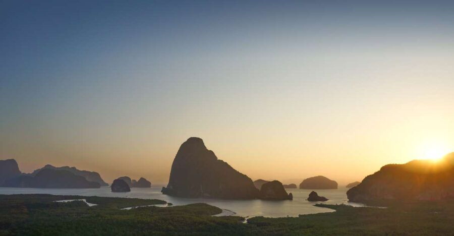 Phuket: Samed Nangshe and Phannga Bay Canoe Trip With Buffet
