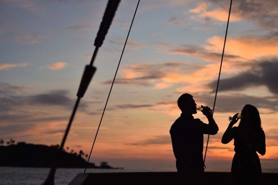 Phuket: Sunset Exclusive Evening Experience