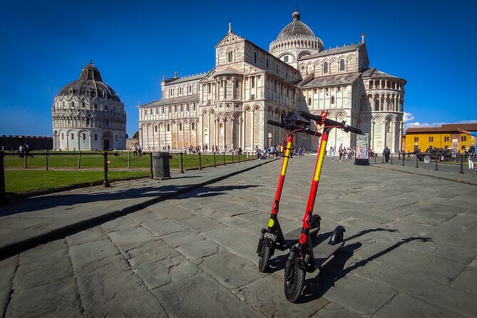 Pisa E-Scooter Self-Guided Tour (with Audioguide)