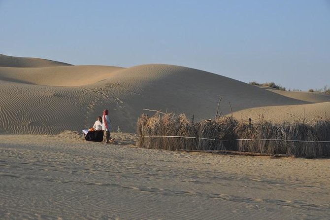 Pleasant Sunset Safari With Dinner On Dunes (From 2:00 PM to Approx. 10:00 PM)